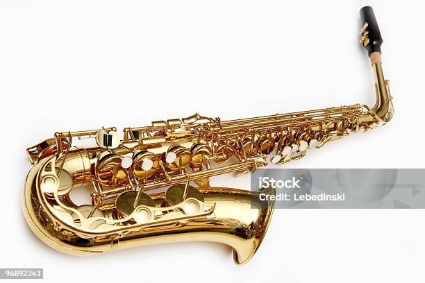 Saxofón Foto de stock y más banco de imágenes de Saxofón - Saxofón, Fondo blanco, Saxofón alto