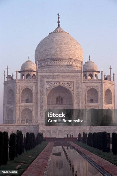 Taj Mahal - Fotografias de stock e mais imagens de Admirar a Vista - Admirar a Vista, Agra, Amor