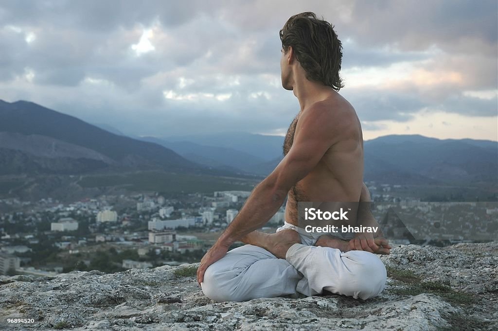 Hatha-yoga: padmasana n ° 2 - Photo de Adulte libre de droits