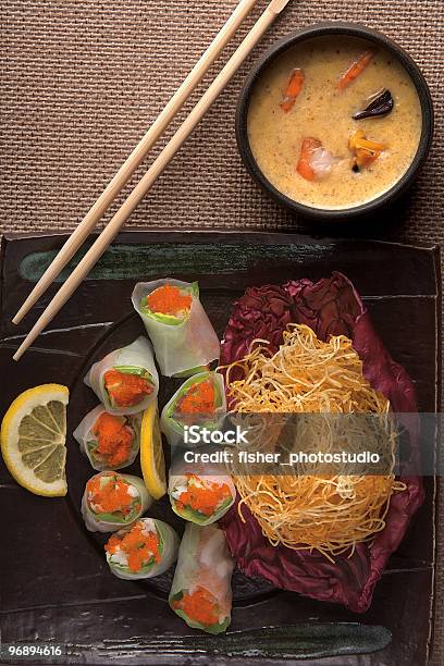 Zuppa Con Gamberetti - Fotografie stock e altre immagini di Albergo - Albergo, Ambientazione interna, Arrangiare