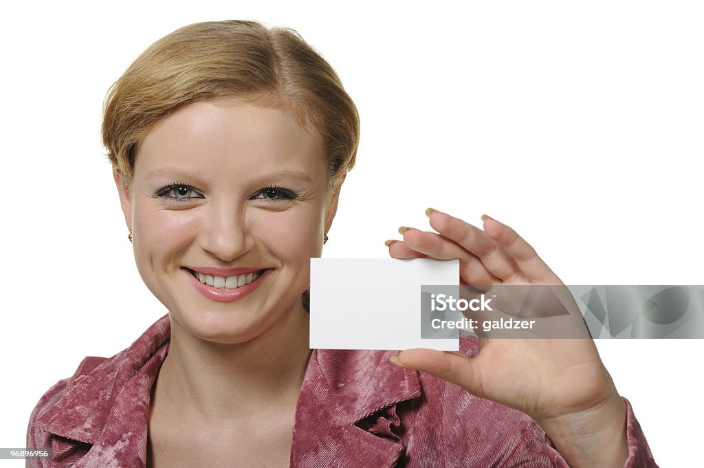 Młodych Kobieta trzyma wizytówkę - Zbiór zdjęć royalty-free (Biały)