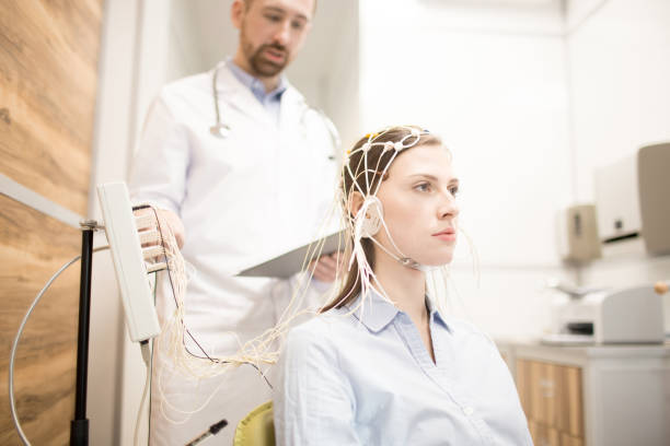 eeg procedure - electrode imagens e fotografias de stock