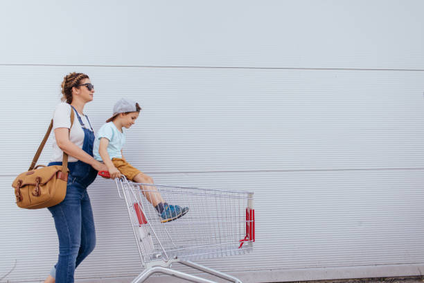 istock Grocery shopping 969039960