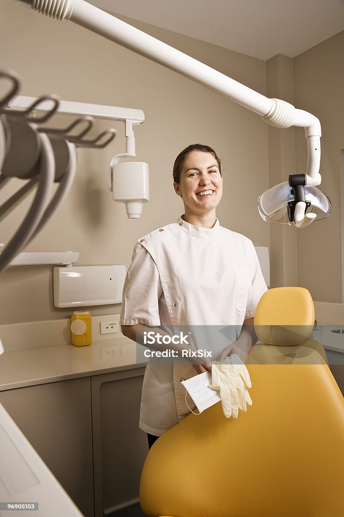 Sonriente mujer dentista - Foto de stock de Adulto libre de derechos