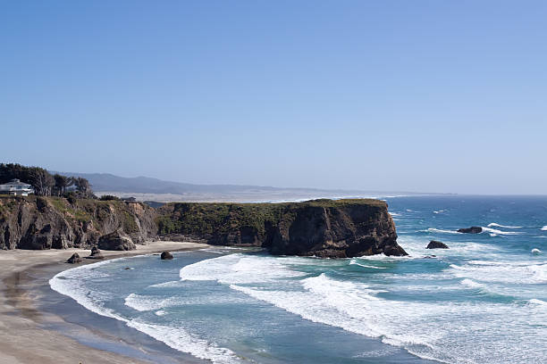 istock Rocky Northern California coastline 96911797