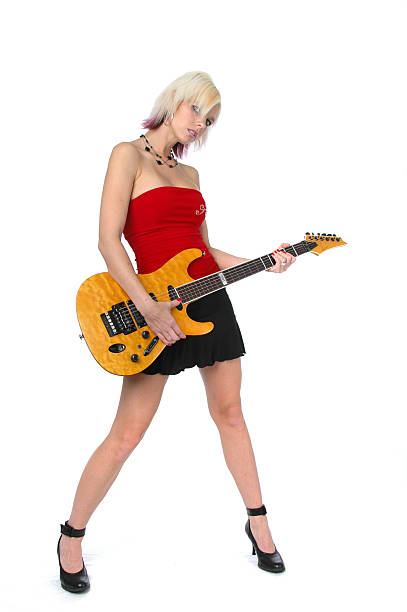 Hermosa chica rubia con guitarra eléctrica - foto de stock