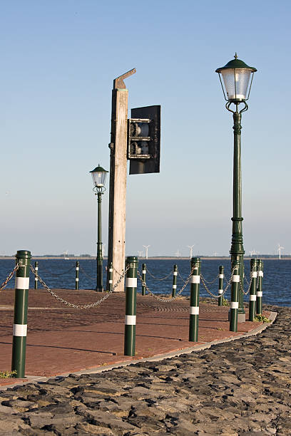 promenade de urk, holanda - lantarn imagens e fotografias de stock