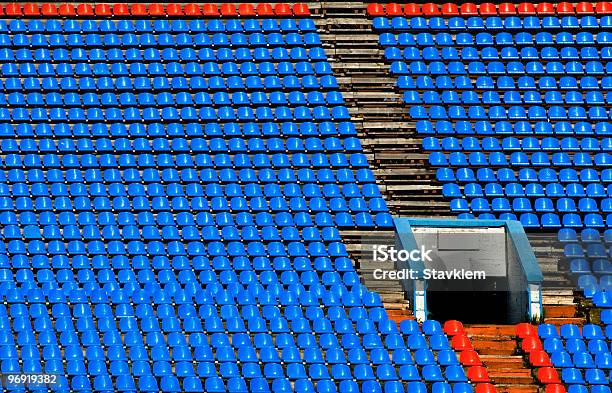 Estadio De Fondo Foto de stock y más banco de imágenes de Fútbol - Fútbol, Moneda de la Unión Europea, Pelota de fútbol