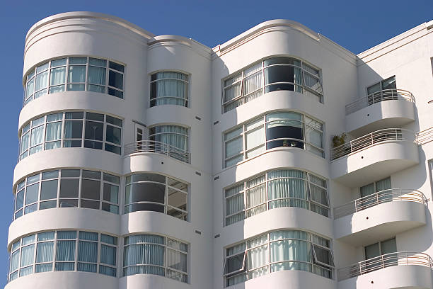 art déco apartment building#1 - art deco miami florida florida apartment imagens e fotografias de stock