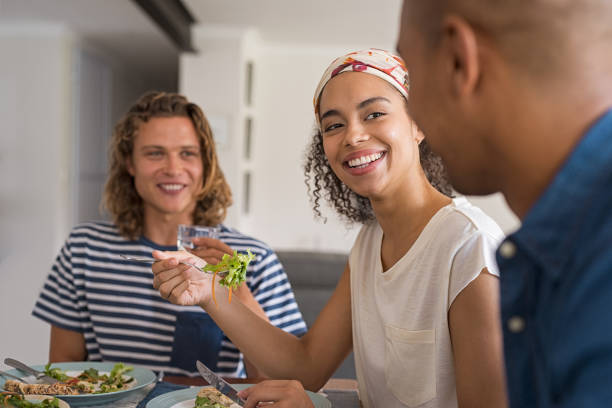 istock Friends eating lunch together 969231412