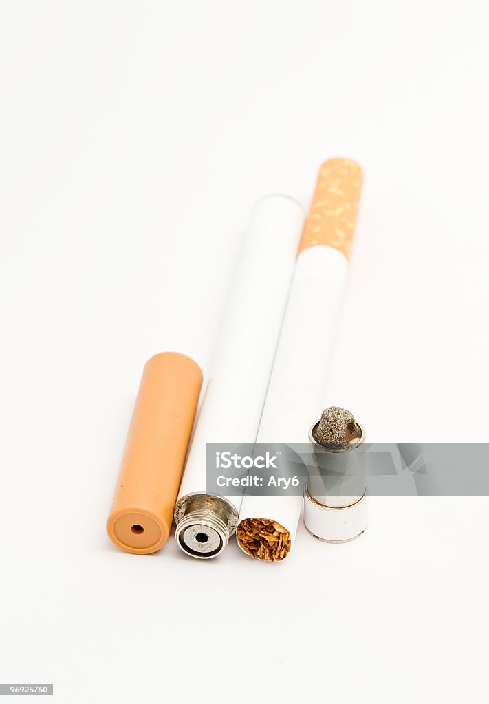 Cigarro eletrônico Isolado no branco, alternativa à cultura do tabaco - Foto de stock de Branco royalty-free