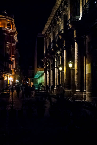 istock Nightlife in Havana 969291398