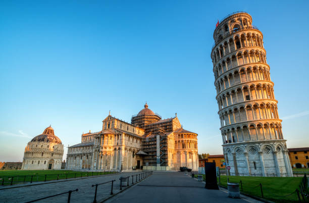 tour penchée de pise, pise - italie - pisa cathedral photos et images de collection