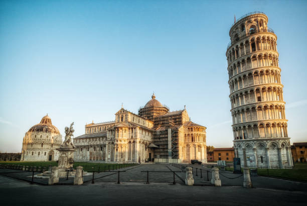 피사-이탈리아 피사의 기대 타워 - pisa cathedral 뉴스 사진 이미지