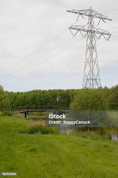 Foto de Potência E Ponte e mais fotos de stock de Alto - Descrição Geral - Alto - Descrição Geral, Apoiado, Apoio