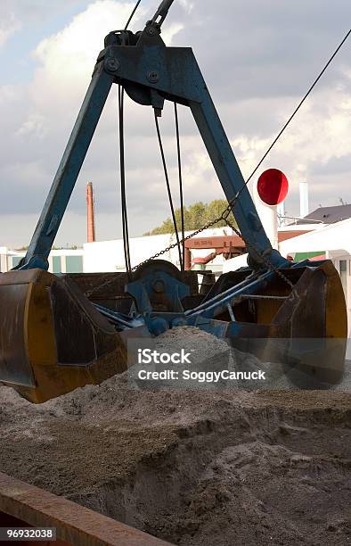 Sorvete Pá Industrial - Fotografias de stock e mais imagens de Cesto - Cesto, Fechado, Guindaste - Maquinaria de Construção