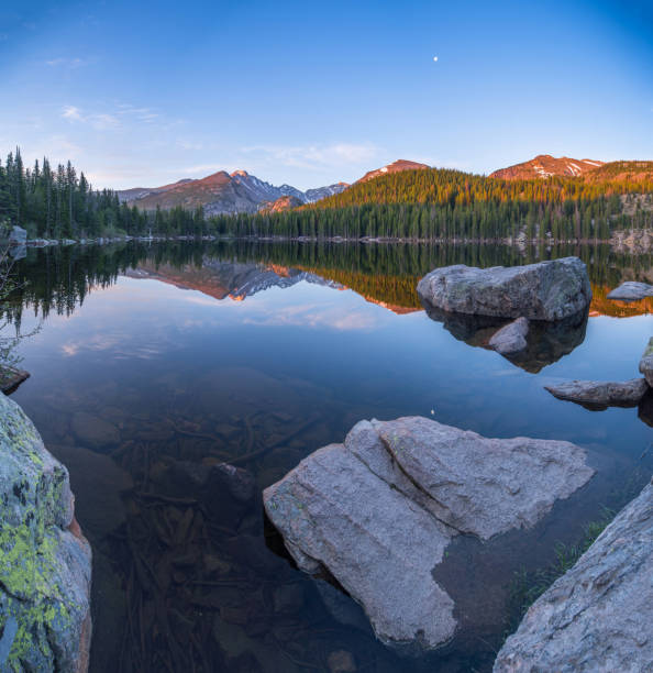 istock Sunrise on the lake 969363980