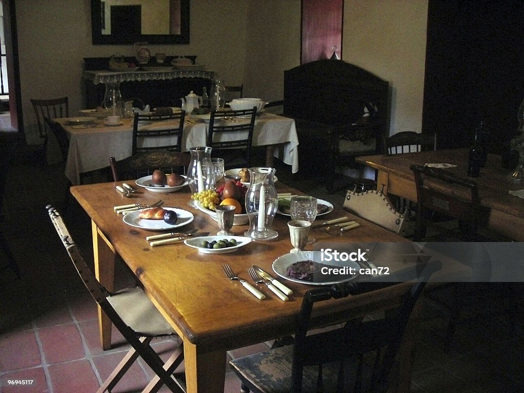 Dîner romantique pour quatre - Photo de Agrume libre de droits