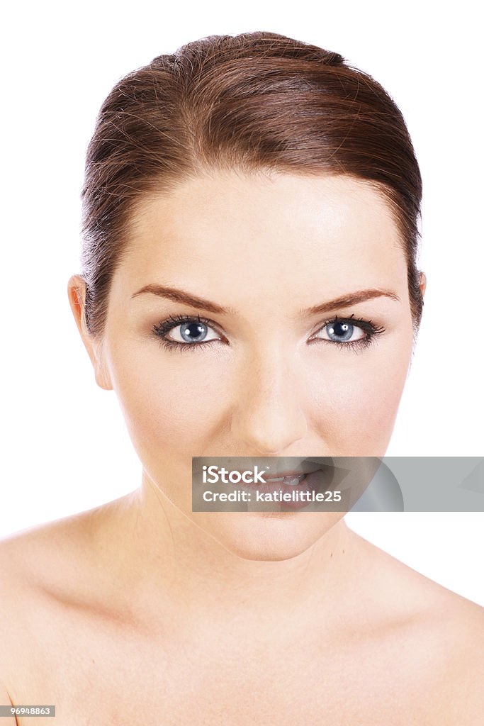 아름다운 여자 물어뜯기 자신의 lip - 로열티 프리 갈색 머리 스톡 사진