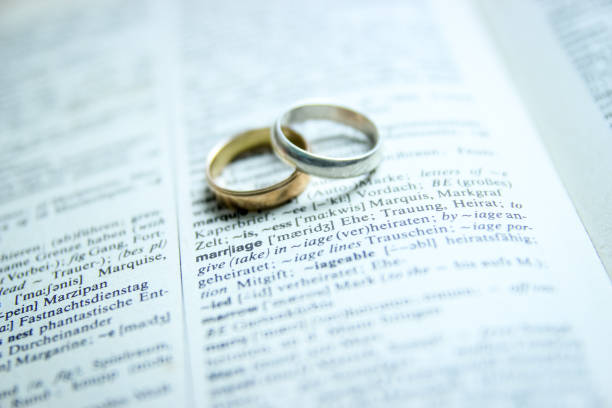 istock English - German Open Dictionary with Highlighted Word 