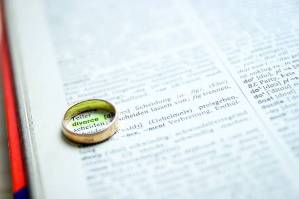 istock English - German Open Dictionary with Highlighted Word 