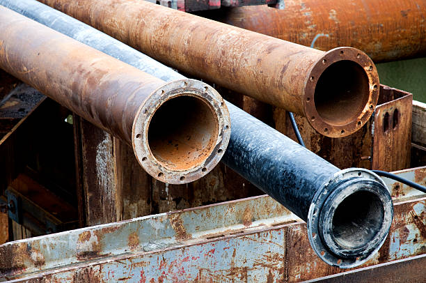 metall-pipes - rusty pipe iron metal stock-fotos und bilder