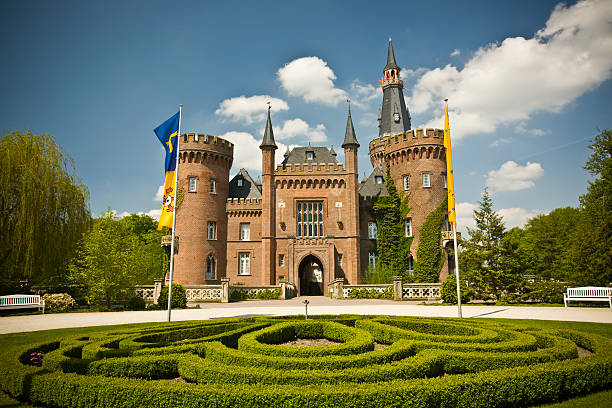 castelo moyland - ancient past classic monument imagens e fotografias de stock