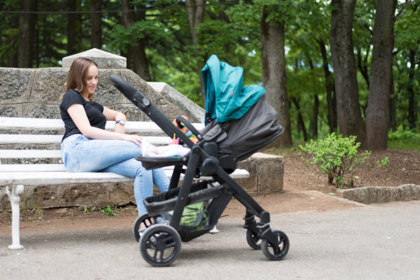 istock Mother and Daughter Playing in Park on a Nice Day 969887732