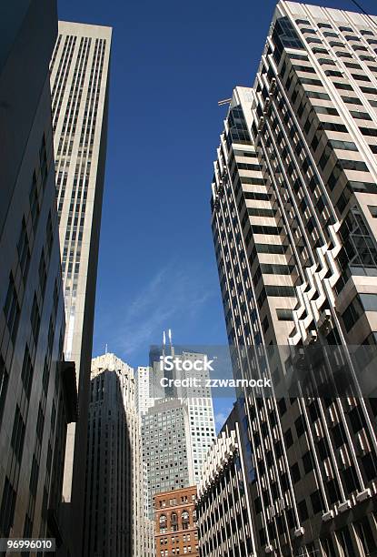 Rascacielos En La Ciudad De San Francisco Foto de stock y más banco de imágenes de Aire libre - Aire libre, Alto - Descripción física, Arquitectura
