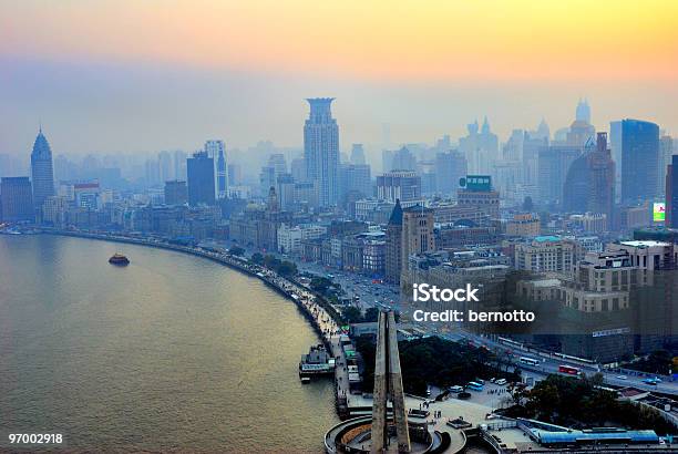 Chiny W Szanghaju Bund I Puxi Panoramę Miasta O Zachodzie Słońca - zdjęcia stockowe i więcej obrazów Architektura