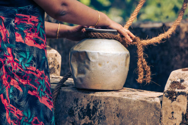 Indian, woman, water lifting, well, drought,
