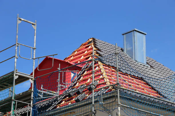 revestimientos de techo - roof batten fotografías e imágenes de stock