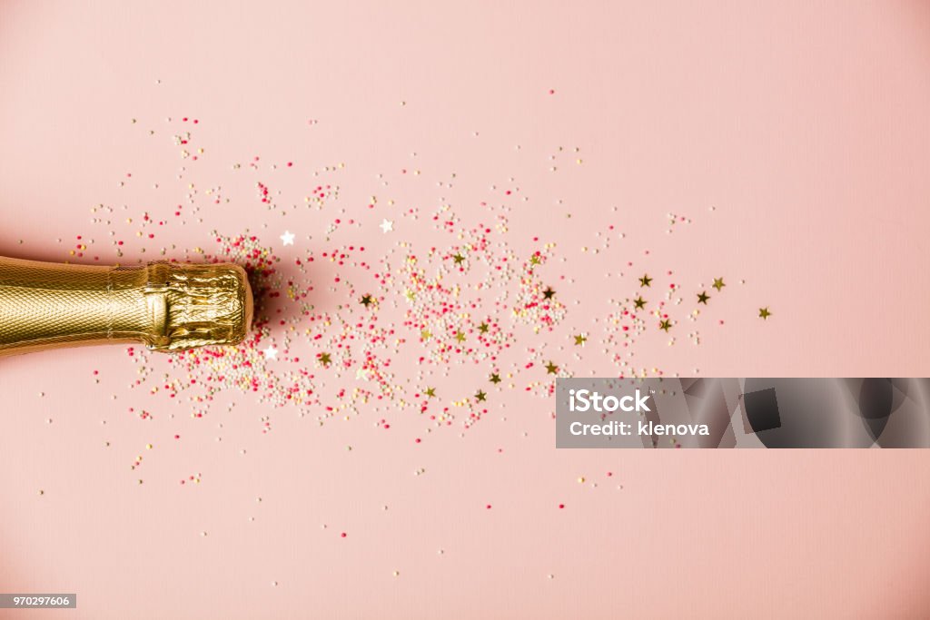 Poser de plat de fête - Photo de Champagne libre de droits