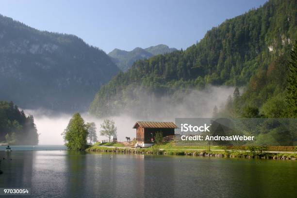 Königssee Im Morgennebel - zdjęcia stockowe i więcej obrazów Alpy - Alpy, Bez ludzi, Fotografika