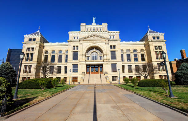 istock Old Sedgwick County Courthouse in Wichita 970374934