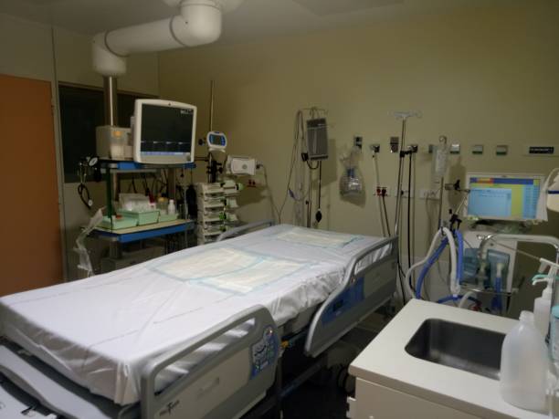 istock Intensive care equipment at hospital 970391602