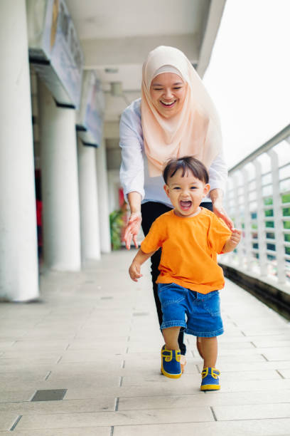13,675 Muslim Mother Child Stock Photos, Pictures & Royalty-Free Images -  iStock