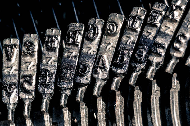 keys of a vintage typewriter - letter d typebar typewriter text imagens e fotografias de stock