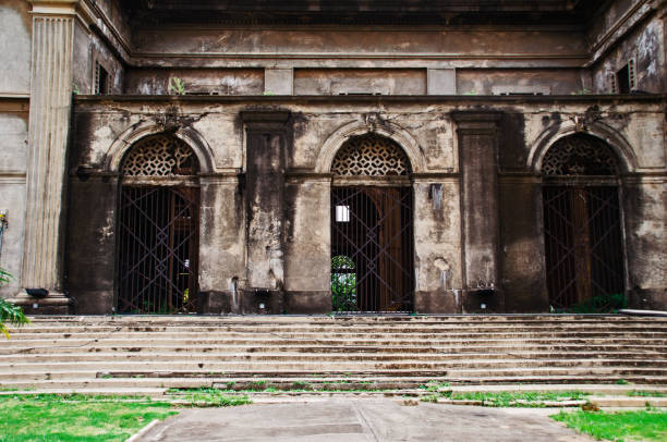 istock Old Cathedral in Managua´s Ruins 970506974