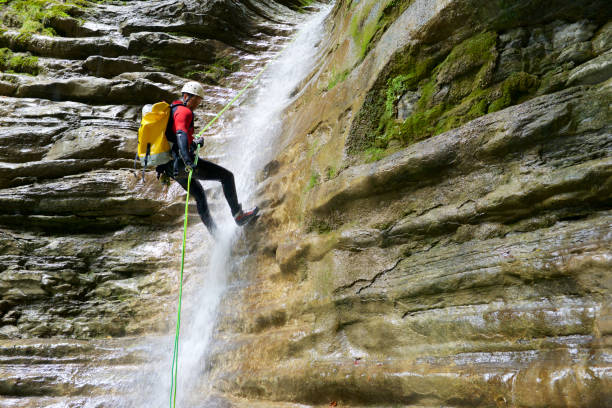 canyoning in spagna - river sports foto e immagini stock
