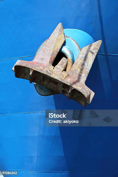 Rusty Âncora - Fotografias de stock e mais imagens de Azul - Azul, Casco - Peça de Embarcação, Castanho