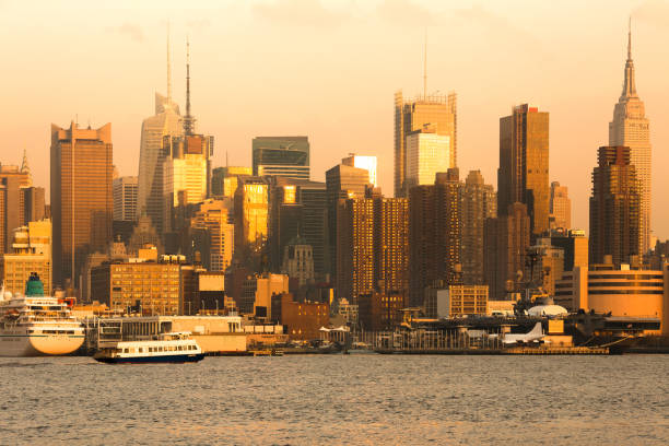 istock Skyline of midtown Manhattan 970984096