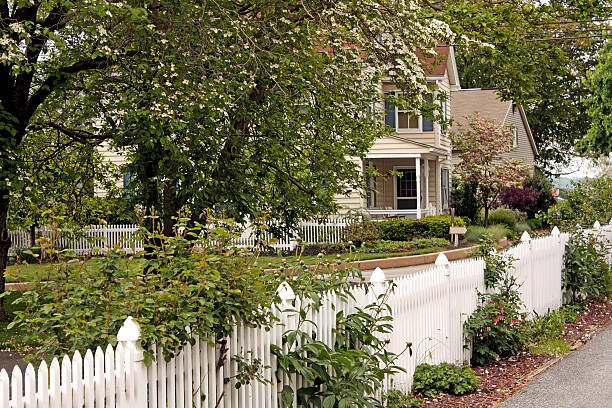 istock House and White Fence 97104002