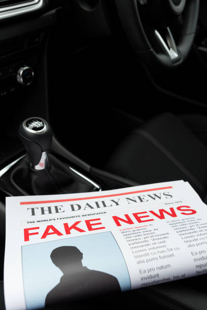 istock Fake automobile news 971057734