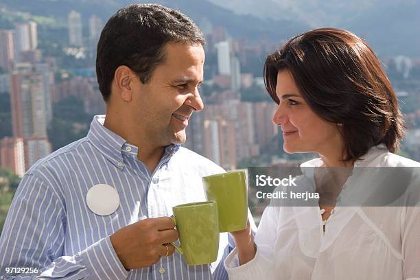 Foto de Loving Casal Bebendo Café e mais fotos de stock de Café - Bebida - Café - Bebida, Duas pessoas, Adulto