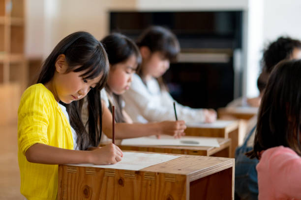 istock Young group of students in an arts and crafts class 971350888
