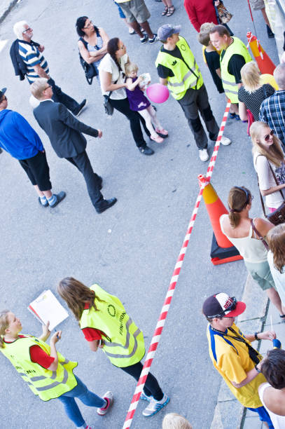 sweden's national day celebration street parade (june 6th): queueing for kevin walker's autograph - 2779 imagens e fotografias de stock