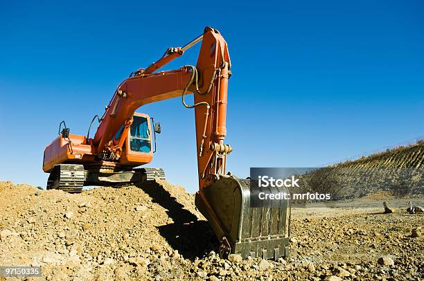 Foto de Excavator e mais fotos de stock de Alavanca - Alavanca, Autoestrada, Azul