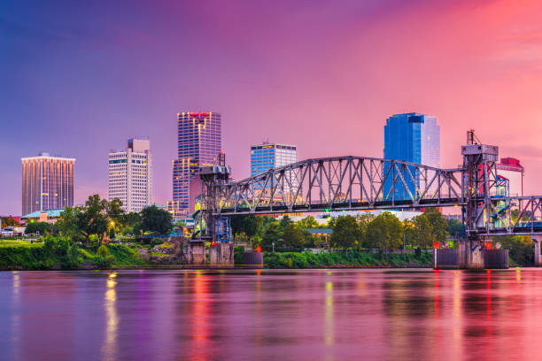 Little Rock, Arkansas, USA Skyline Little Rock, Arkansas, USA skyline on the river at twilight. arkansas stock pictures, royalty-free photos & images