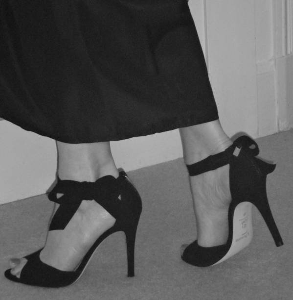 istock High heels black and white picture 971583408